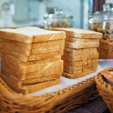 Hp House Cafe' Hotel Чиангмай Екстериор снимка