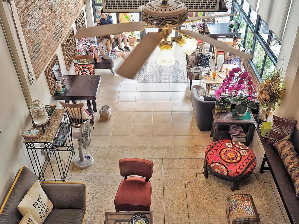 Hp House Cafe' Hotel Чиангмай Екстериор снимка